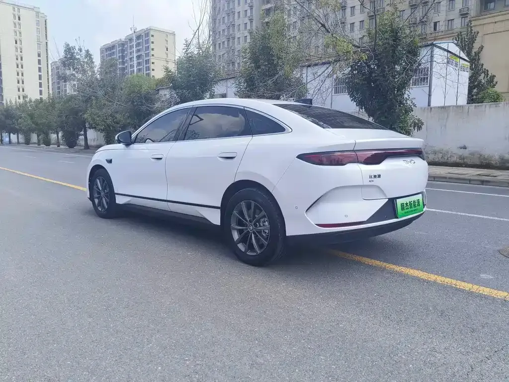 BYD Qin L — фото 9