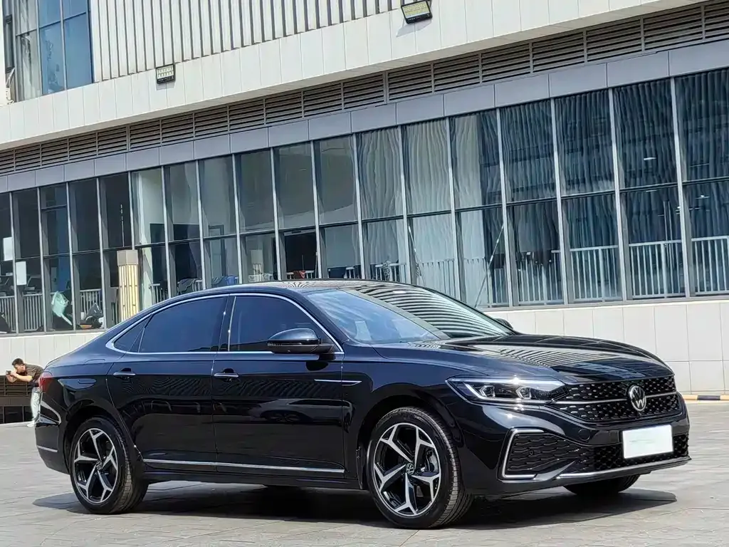 Volkswagen Passat — фото 3