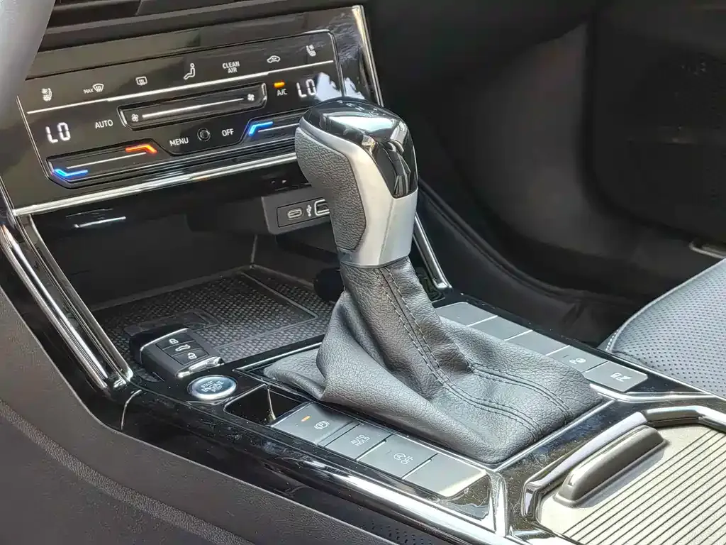 Volkswagen Passat — фото 10