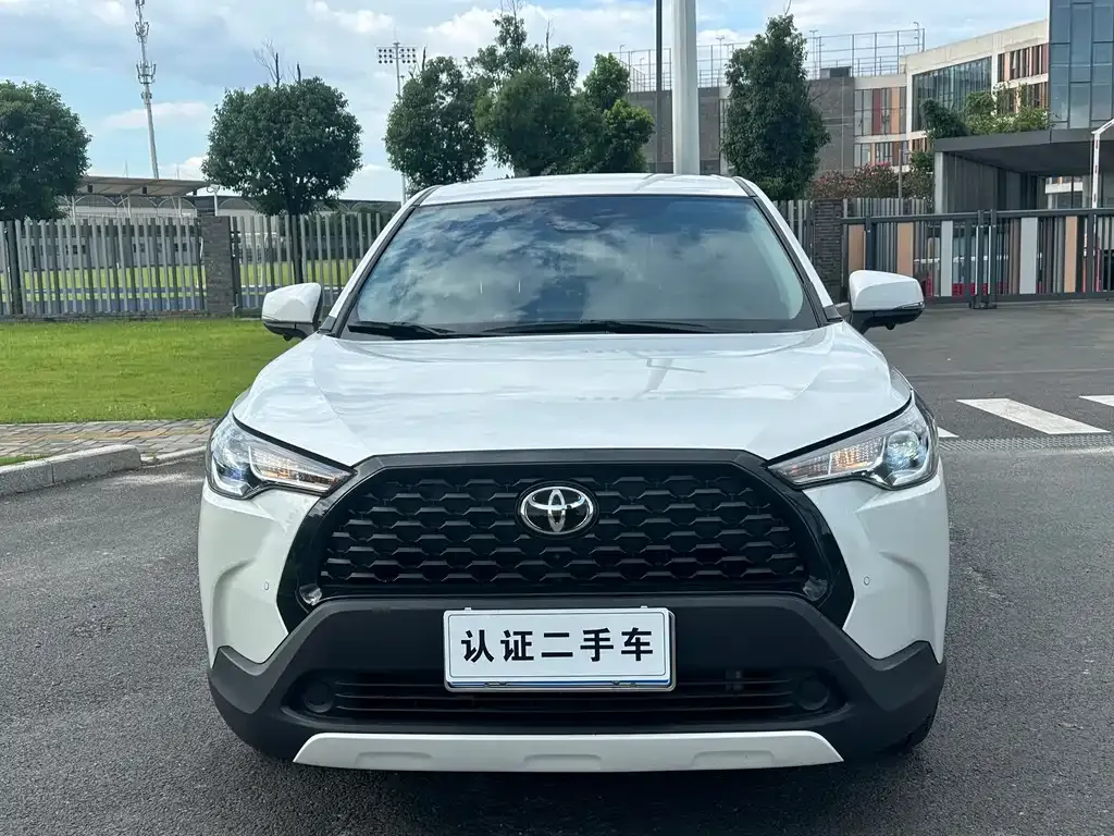 Toyota Corolla Cross — фото 8