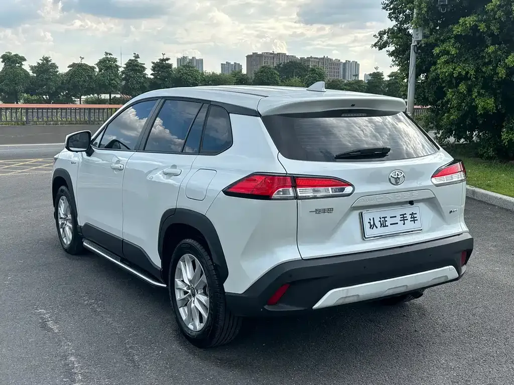 Toyota Corolla Cross — фото 6