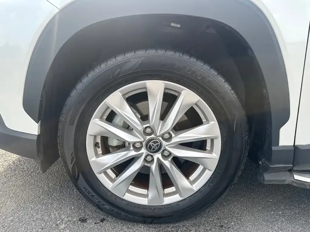 Toyota Corolla Cross — фото 3
