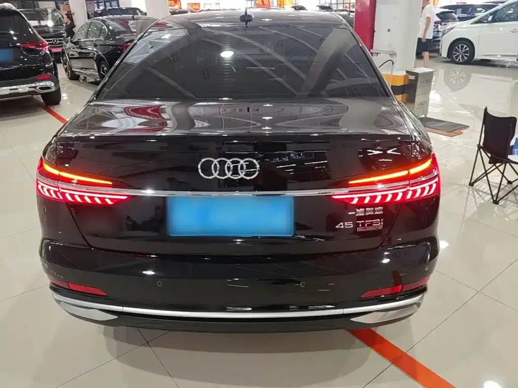 Audi A6L — фото 4