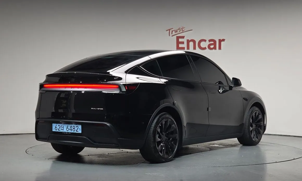 Tesla Model Y — фото 4