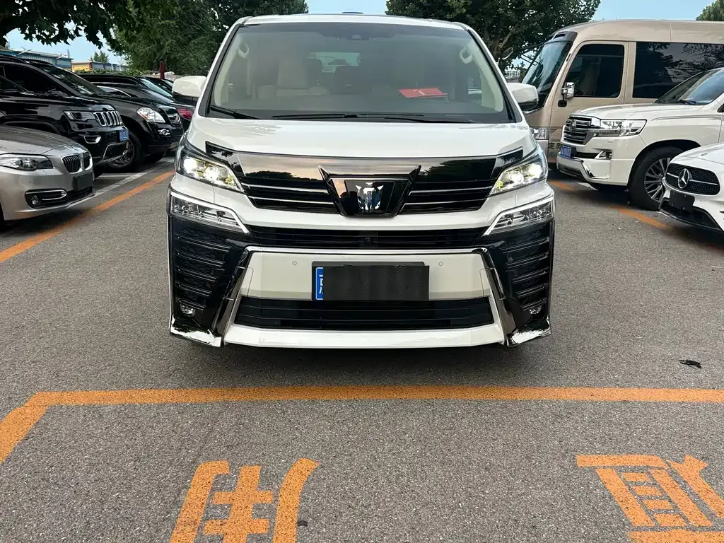 Toyota Vellfire — фото 9
