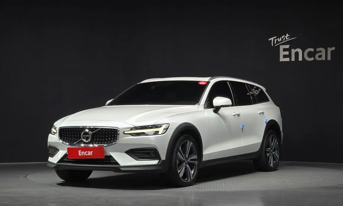 Volvo V60 — фото 1