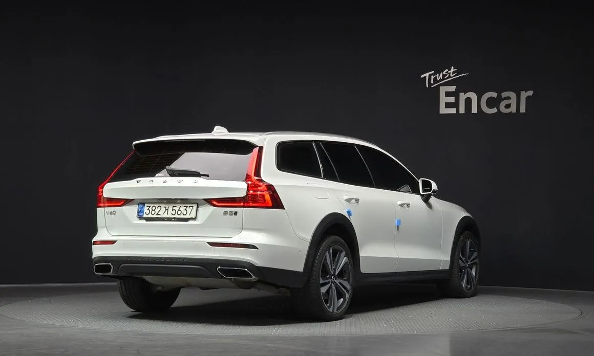 Volvo V60 — фото 3
