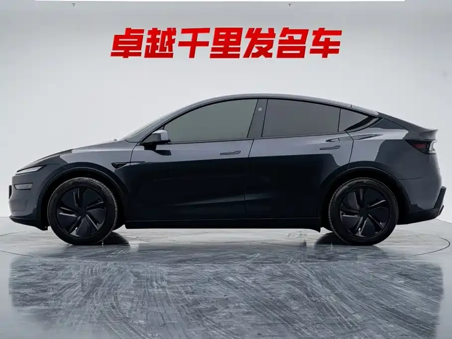 Tesla Model Y — фото 5