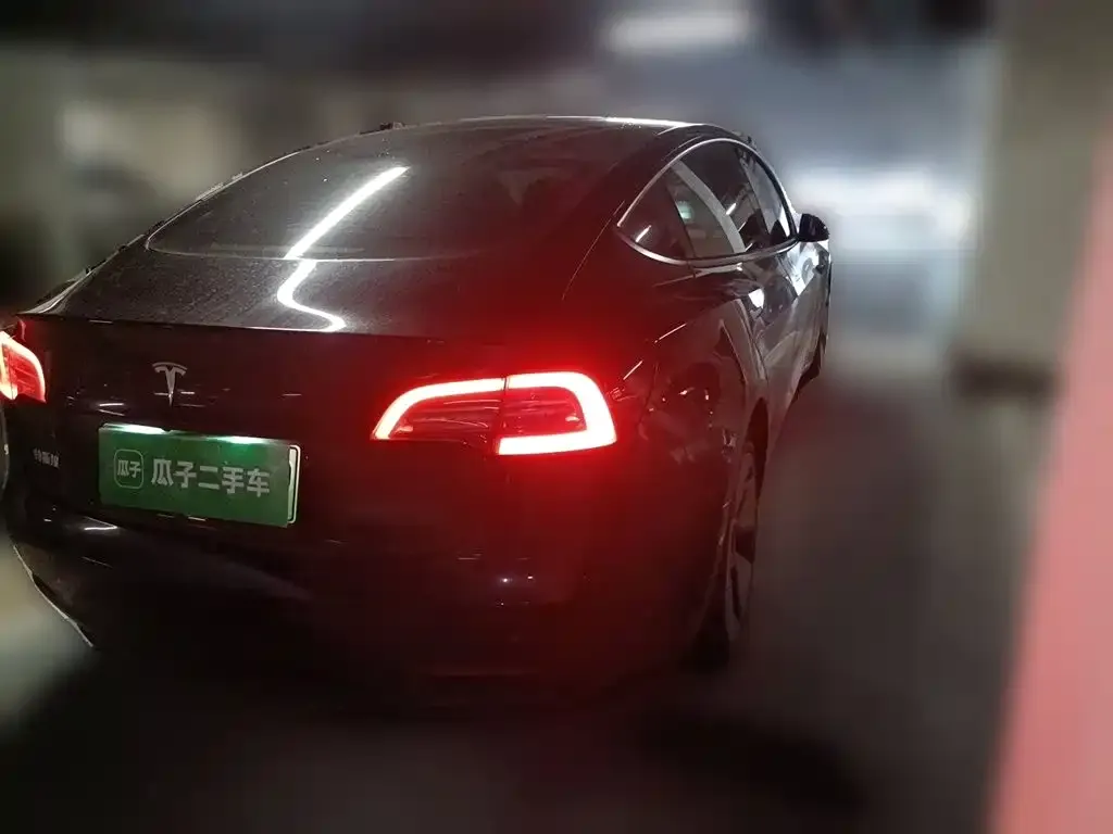 Tesla Model 3 — фото 2