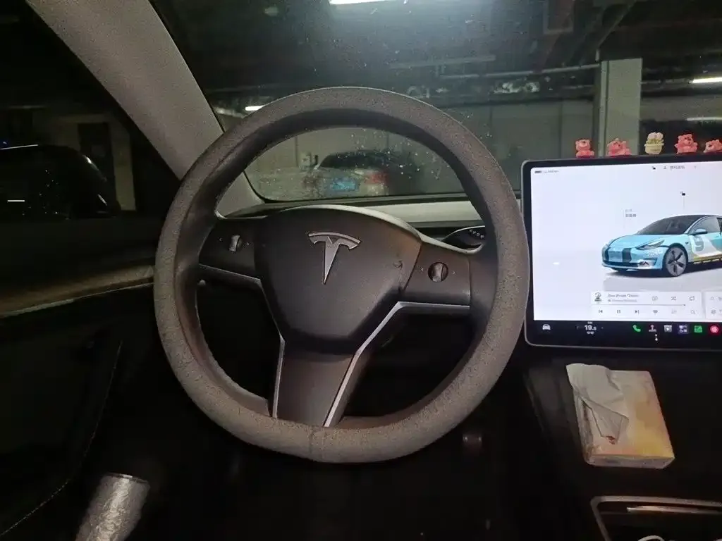 Tesla Model 3 — фото 8