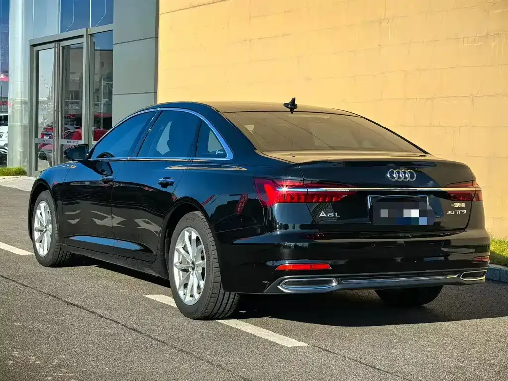 Audi A6L — фото 6