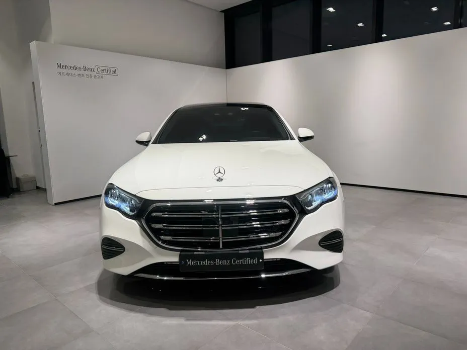 Mercedes-Benz E-Class — фото 2