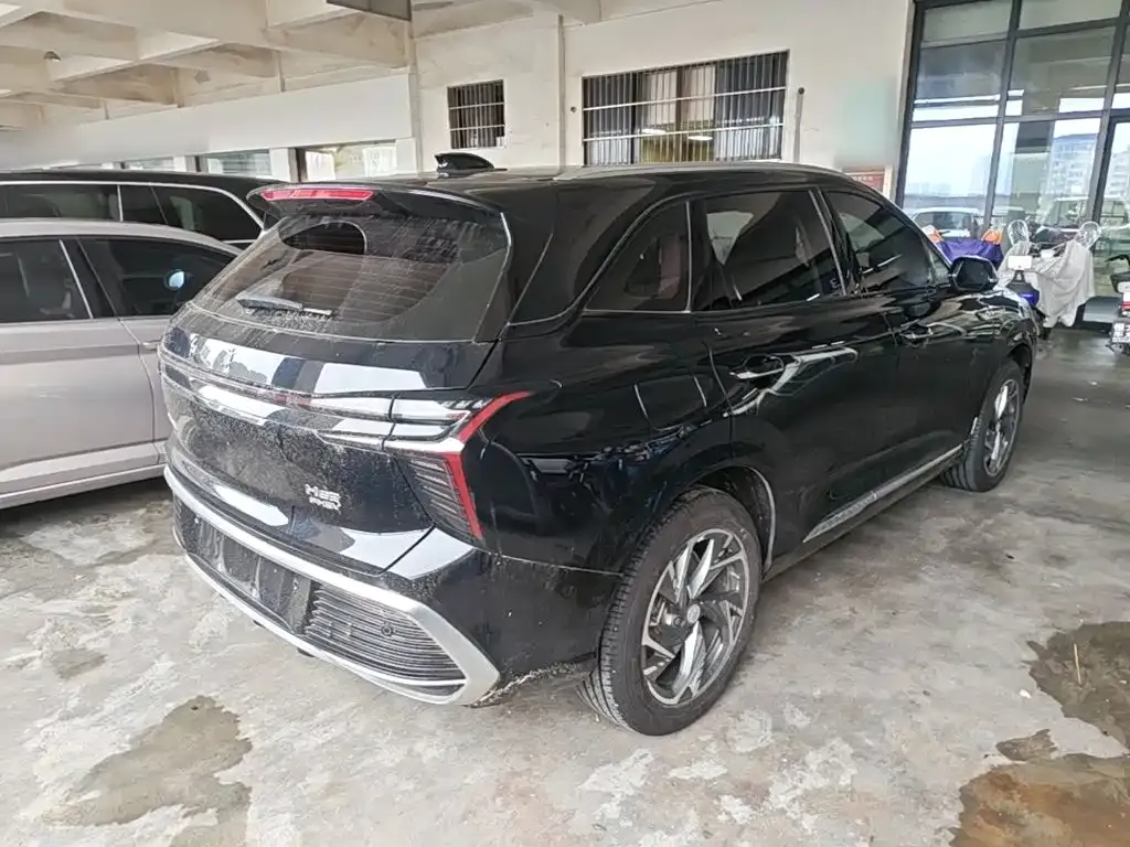 Hongqi HS3 PHEV — фото 3