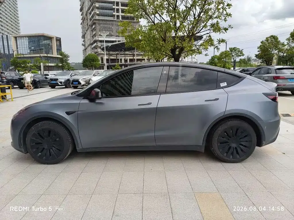 Tesla Model Y — фото 5