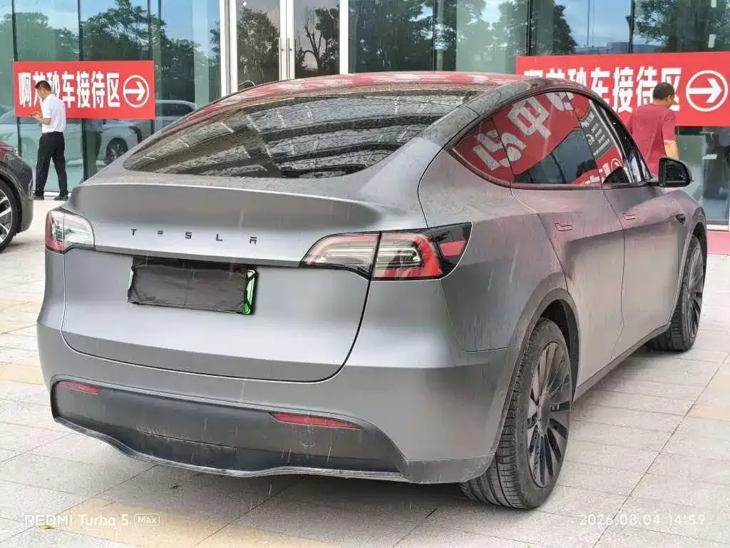 Tesla Model Y — фото 7