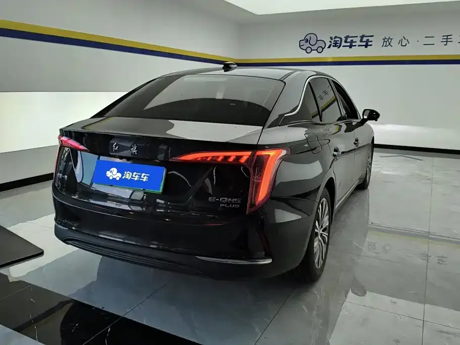 Hongqi E-QM5 — фото 2