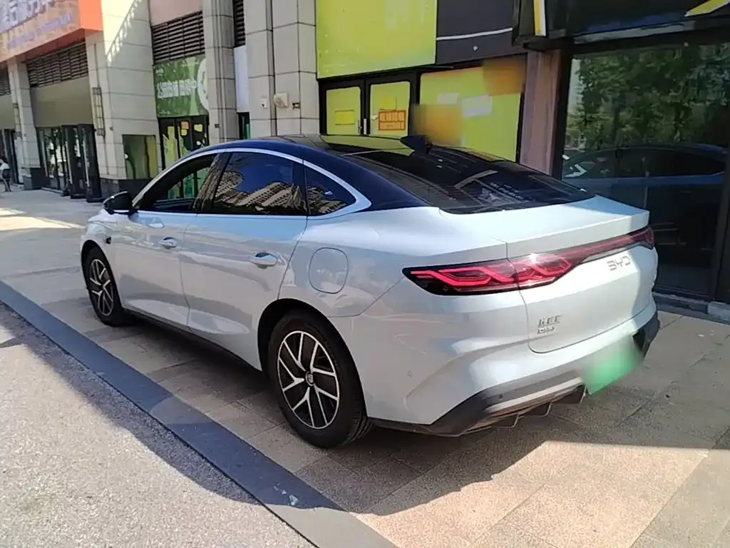 BYD Qin L — фото 8