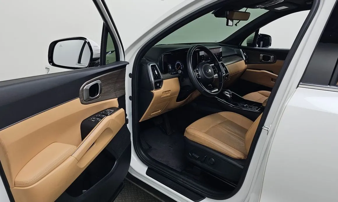 Kia Sorento — фото 8