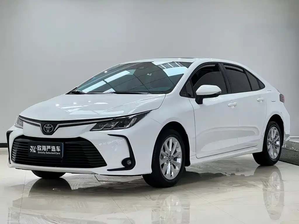 Toyota Corolla — фото 1