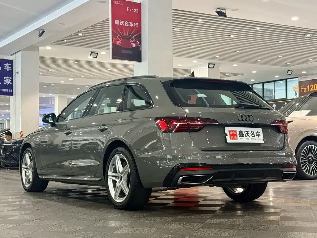 Audi A4 (Import) — фото 7