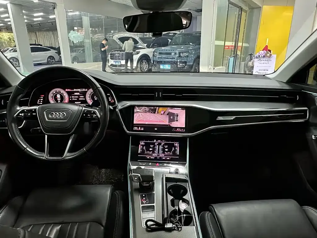 Audi A6L — фото 9