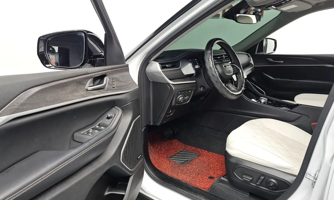 Jeep Cherokee — фото 7