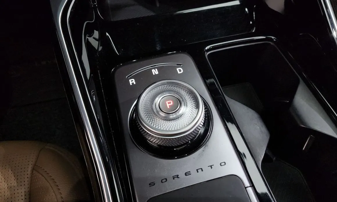 Kia Sorento — фото 7