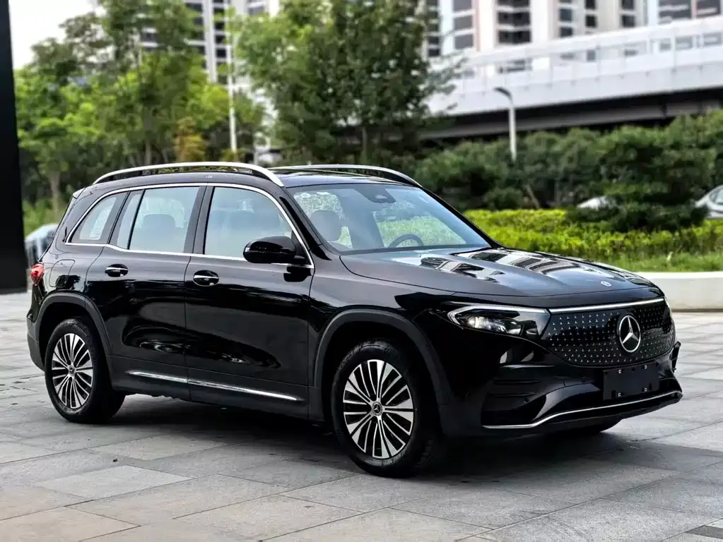 Mercedes-Benz EQB — фото 10