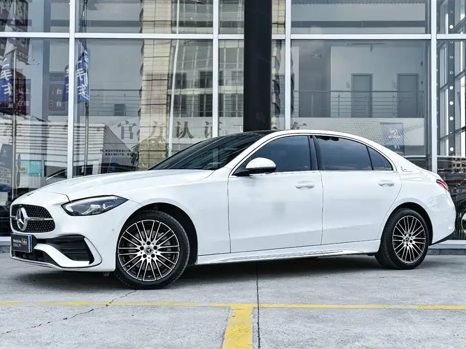 Mercedes-Benz C-Class — фото 1