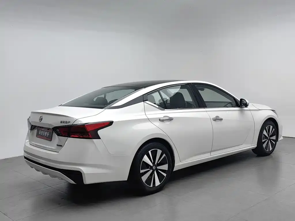Nissan Teana — фото 4