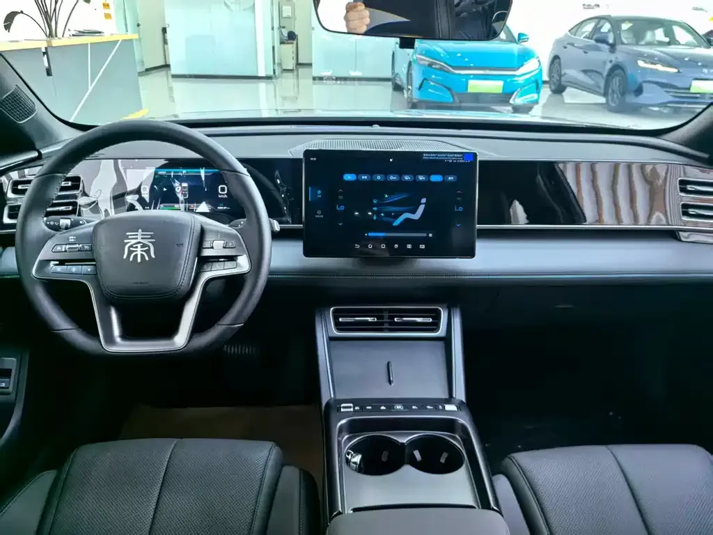 BYD Qin L — фото 6