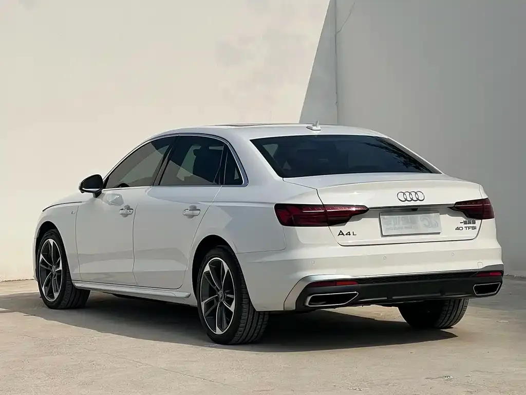Audi A4L — фото 10
