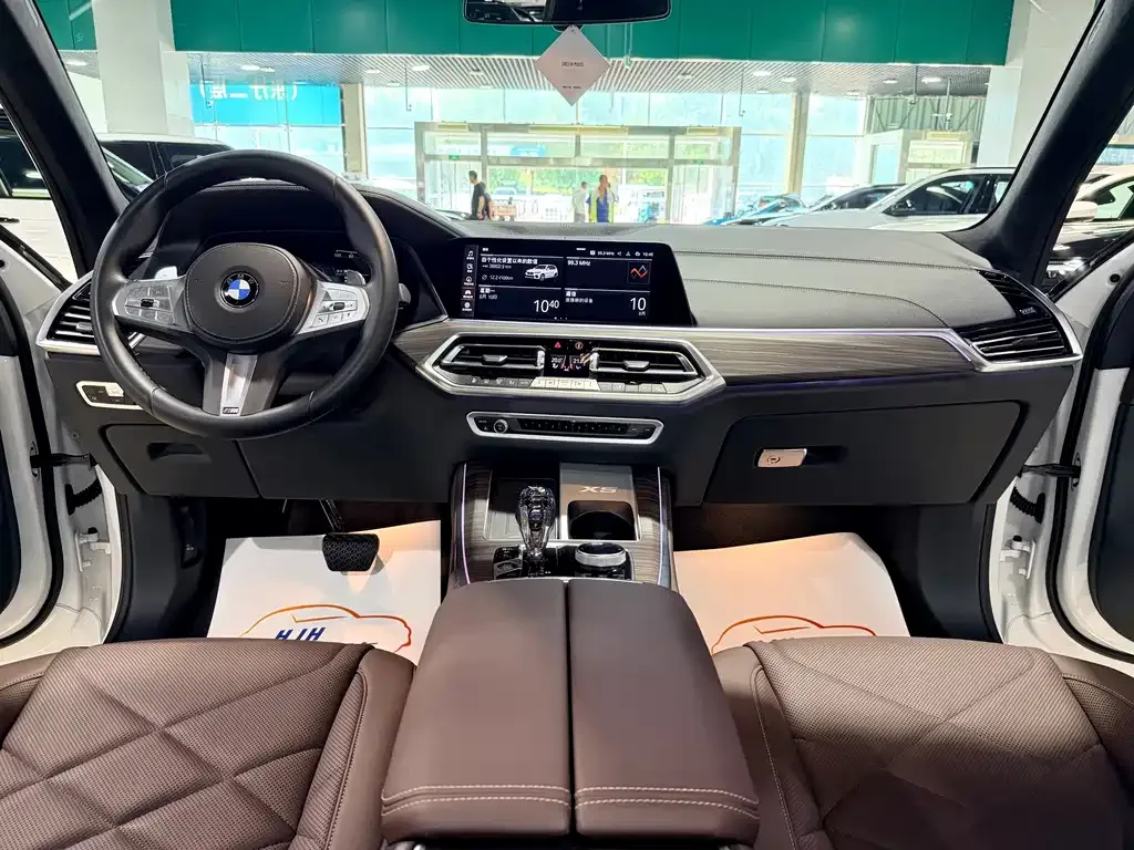 BMW X5 — фото 10
