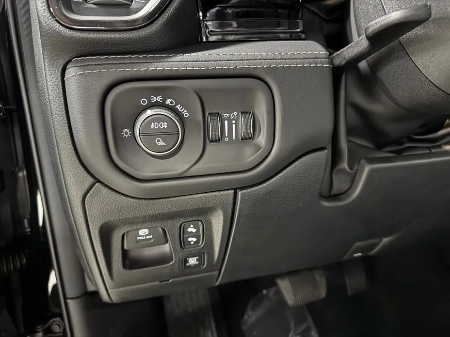 Dodge Ram Pick Up — фото 2