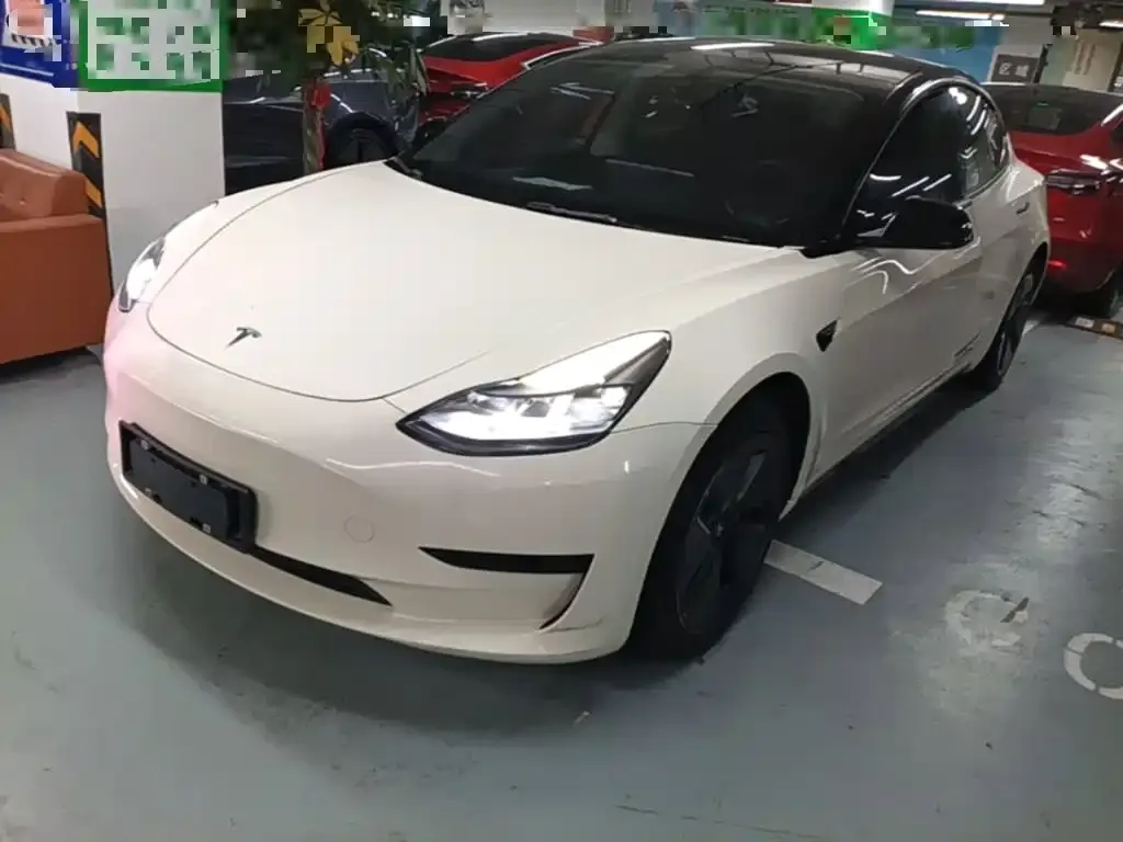 Tesla Model 3 — фото 6