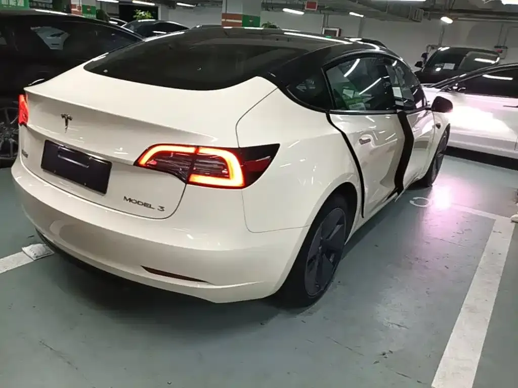Tesla Model 3 — фото 3