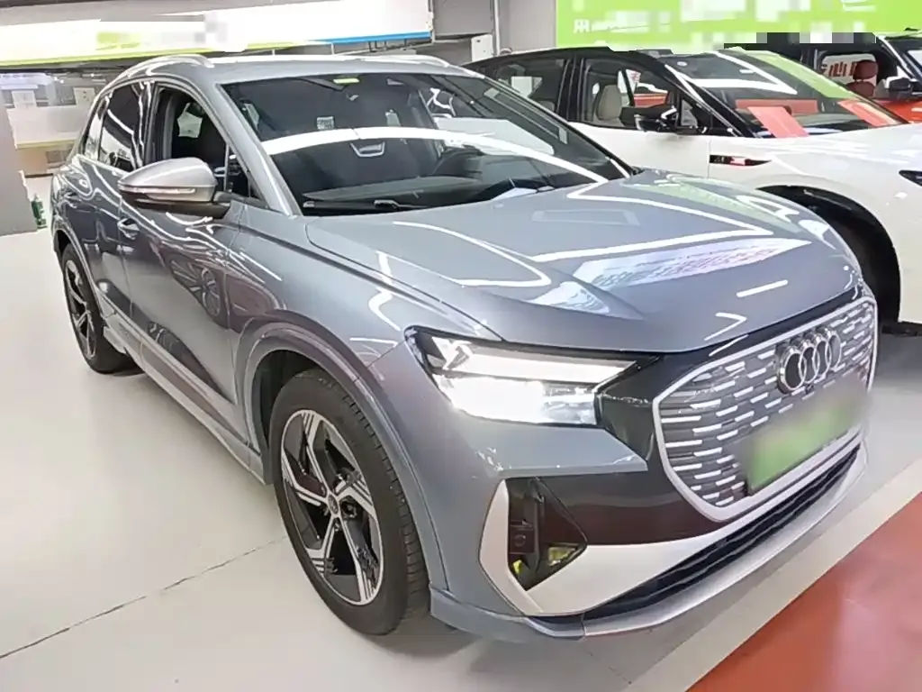 Audi Q4 e-tron — фото 8