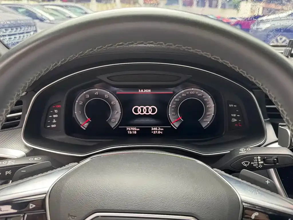 Audi A6L — фото 9