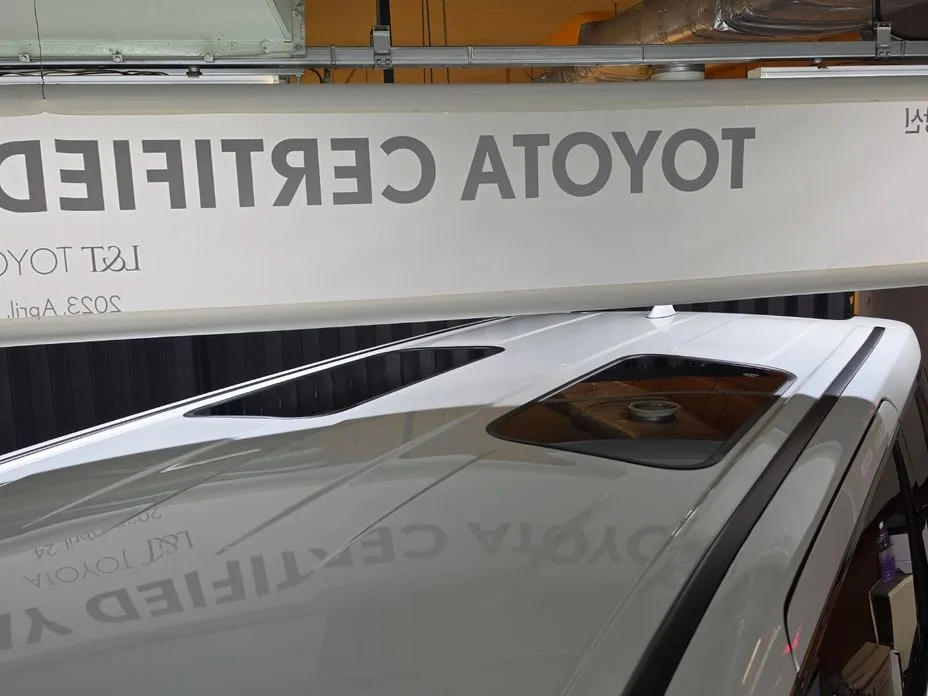 Toyota Alphard — фото 8