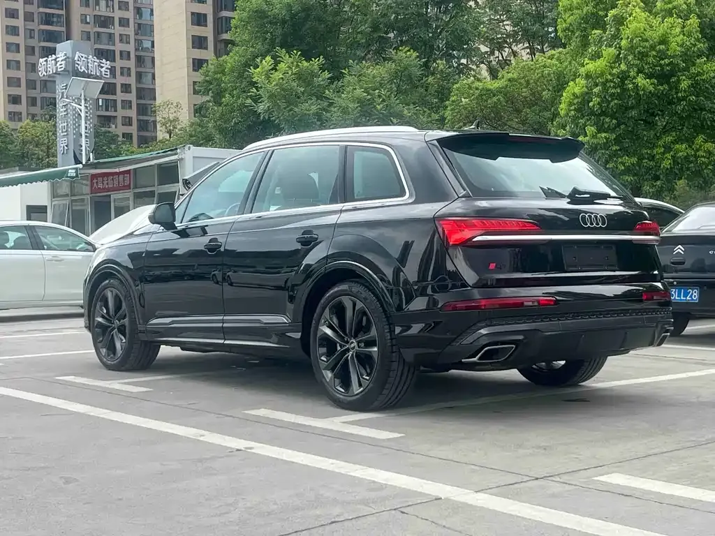 Audi Q7 — фото 4