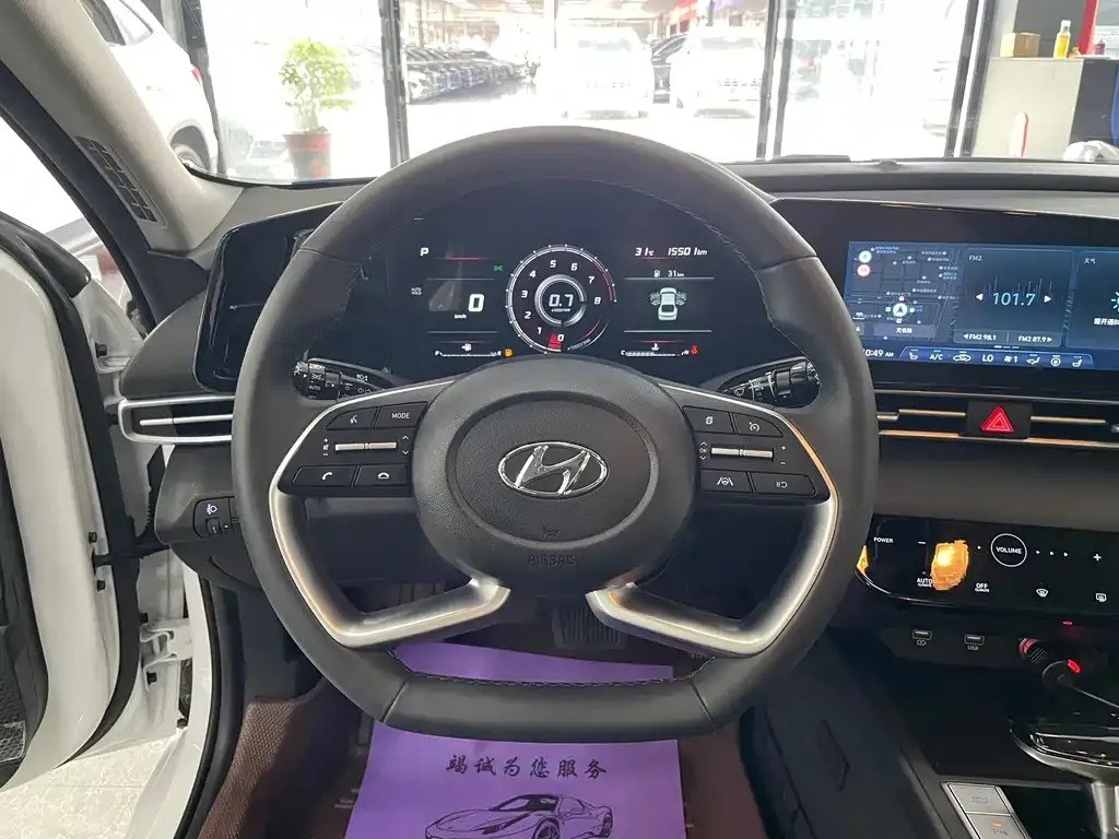 Hyundai Elantra — фото 4