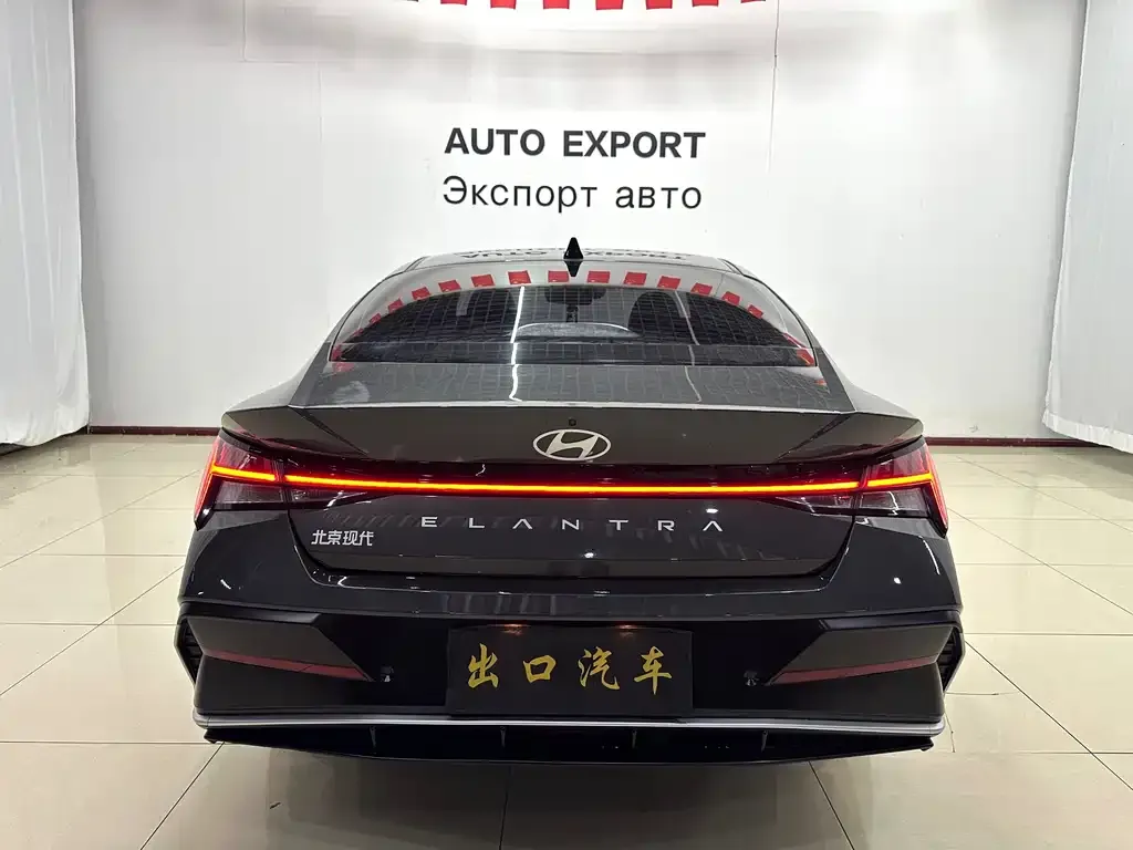 Hyundai Elantra — фото 2