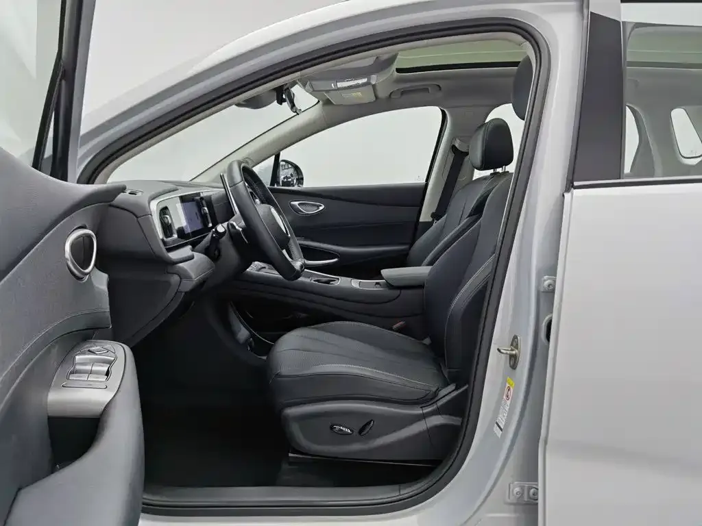 BYD Hiace 05 EV — фото 9