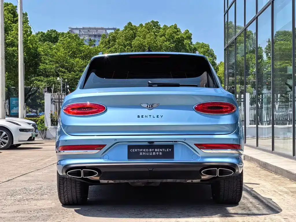 Bentley Bentayga — фото 9