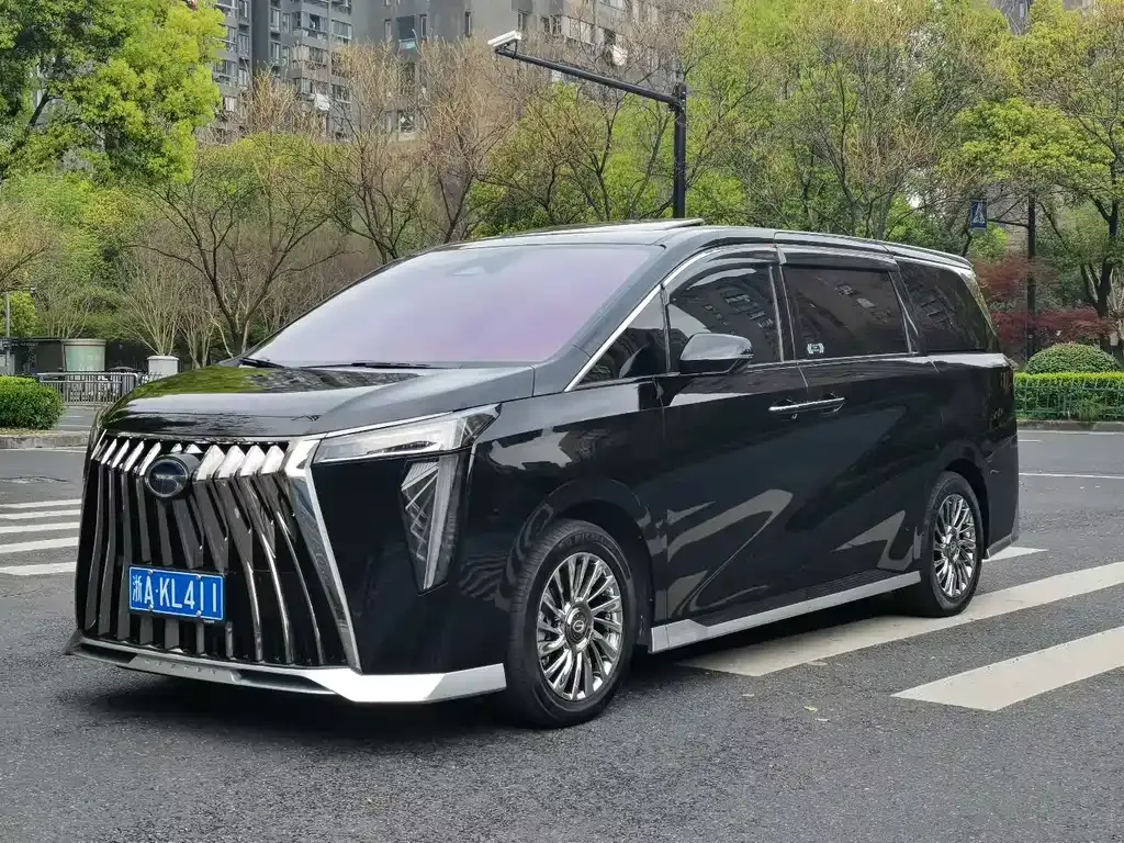 GAC Motor Trumpchi M8 — фото 1