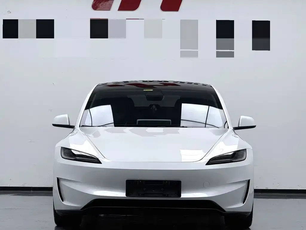 Tesla Model 3 — фото 2