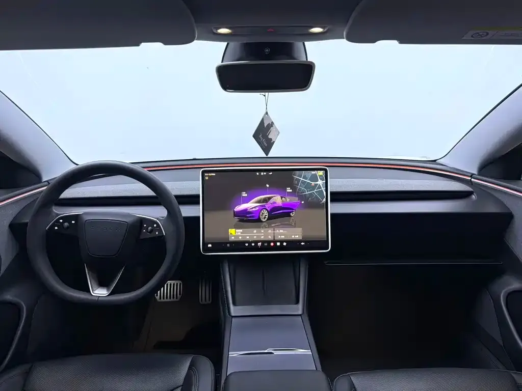 Tesla Model 3 — фото 3