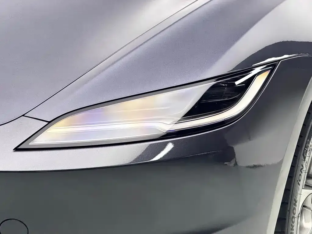 Tesla Model 3 — фото 9
