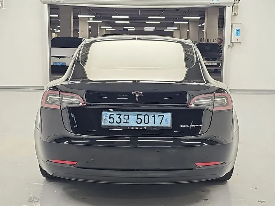 Tesla Model 3 — фото 8