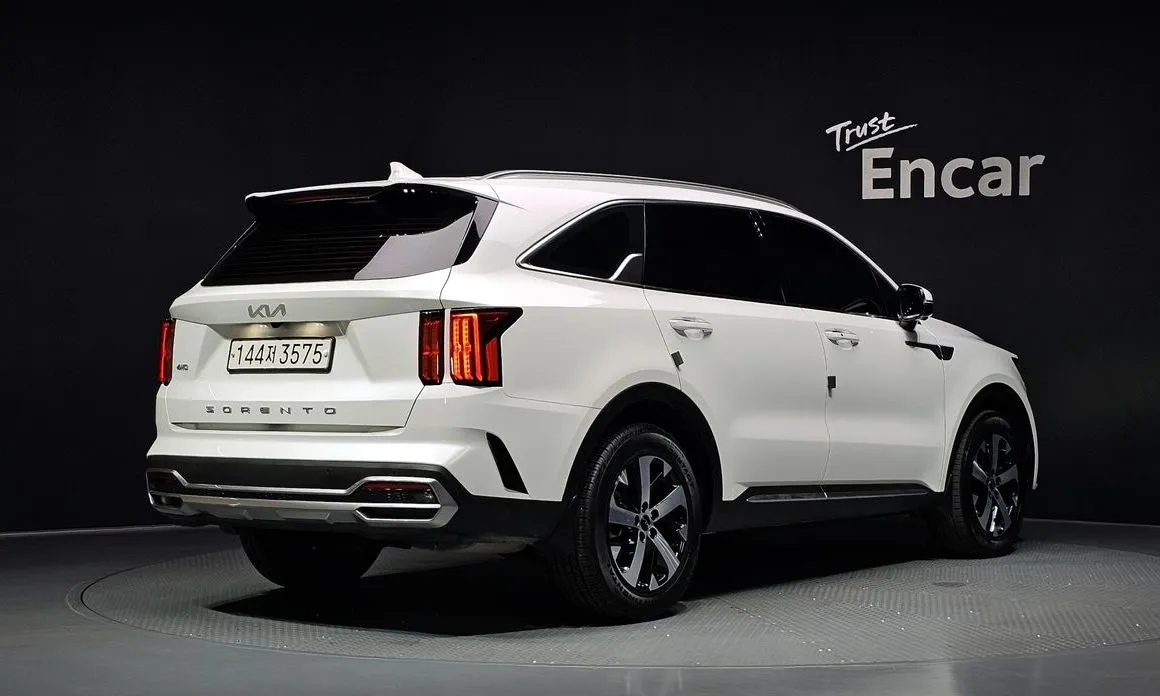 Kia Sorento — фото 10